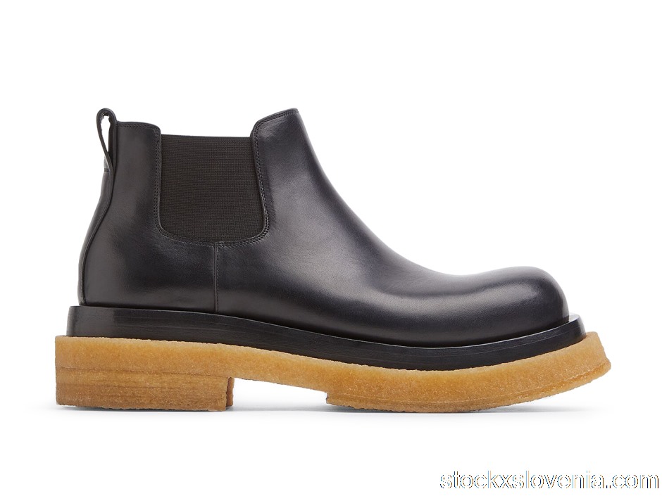 Outlet Bottega Veneta Lug Cropped Chelsea Boot Black Gum 668369VBS501000